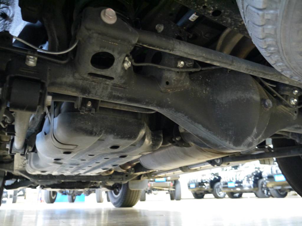 下廻りは高圧洗浄後、防錆施行をしてからのご納車となります。強力な防錆剤のラストップは当店のみの取り扱いですので、お気軽にご相談下さい！