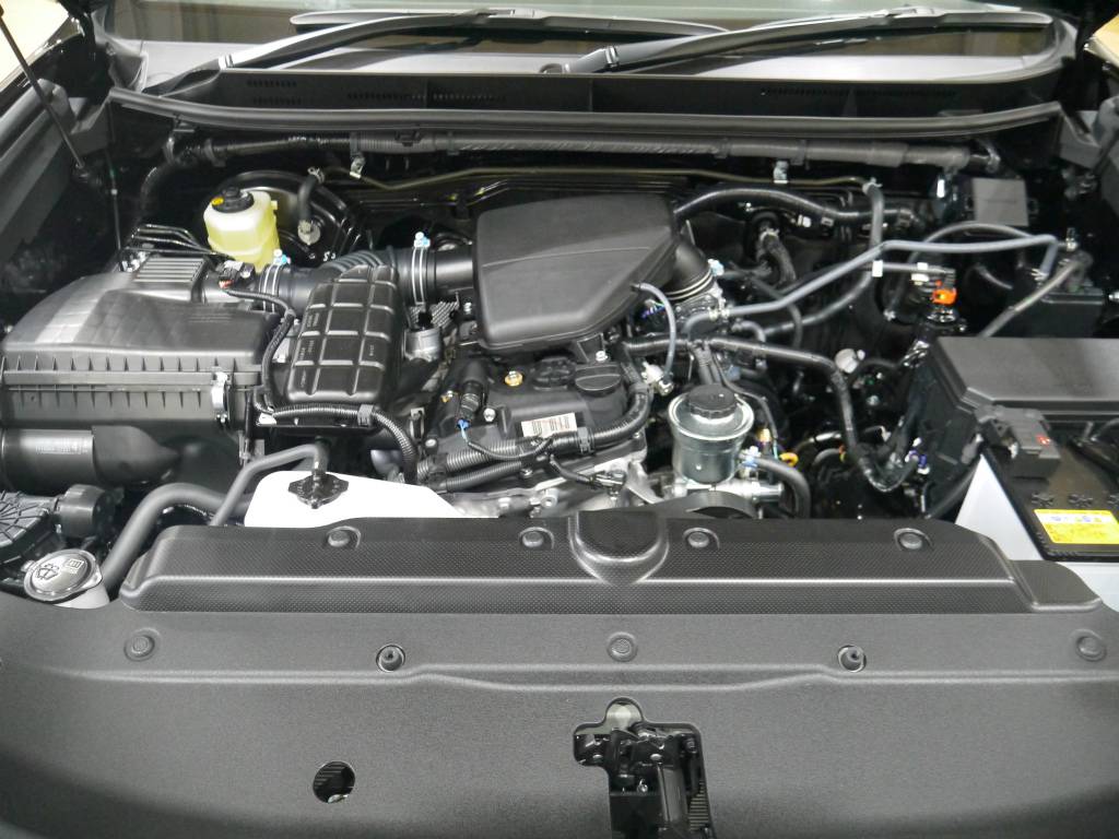 ２７００CCのガソリンエンジン！