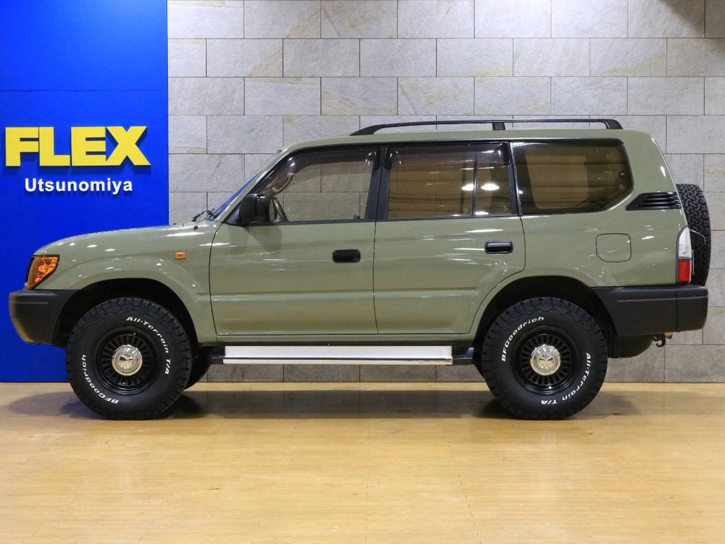 2700ccのガソリンエンジンで走りも軽やかで快適な一台です。