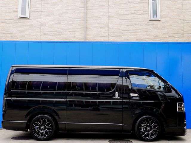画像の全てのメーカーオプションと社外パーツが総額に含まれておりますのでご安心ください！！