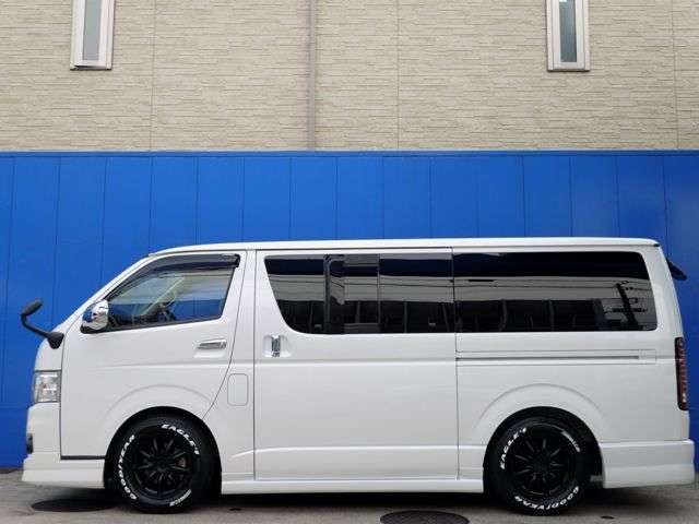 フルエアロを纏った迫力ある１台！！