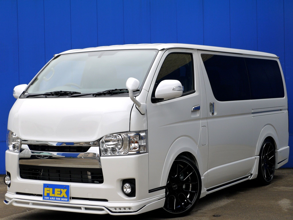 新車ハイエース スーパーＧＬ ＲＯＷＥＮフルエアロが完成しました！！
