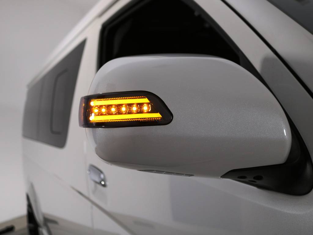 ヴァレンティ　ＬＥＤウィンカーミラー！