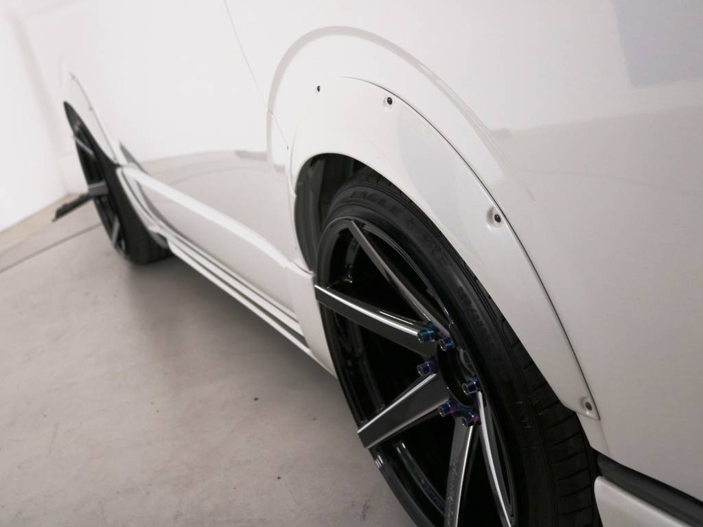 ファブレス　ネオクラシックオーバーフェンダー・ダイナスティ　サイドステップ！