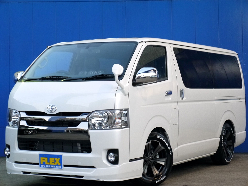 新車 ハイエースバン 特別仕様車 ダークプライム ３，０００ディーゼルターボが入庫しましたよ！！