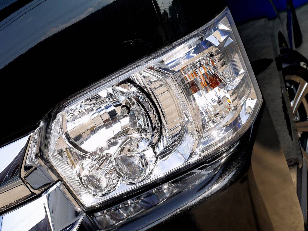 メーカーオプション ＬＥＤヘッドライト完備！！