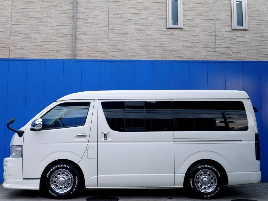 両側スライドドア完備！！フルエアロの追加オーダーもお任せください！！