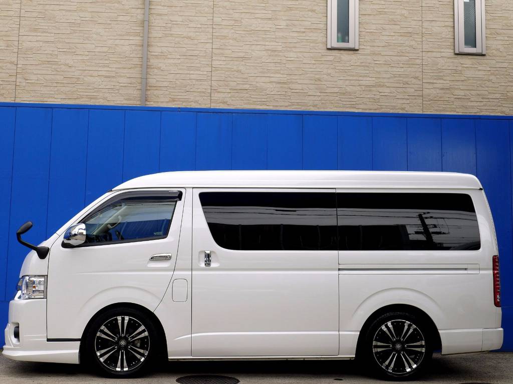 メーカーオプション パワースライドドア完備！！フルエアロの追加オーダーもお任せください！！