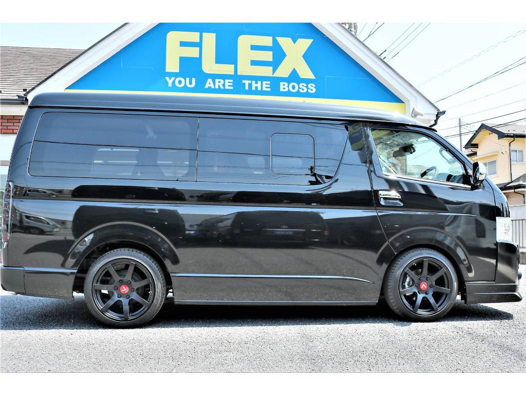10人乗り3ナンバー登録ですので、普通自動車免許でOKです！