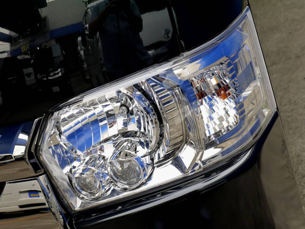 特別仕様車ダークプライムにはＬＥＤヘッドライト標準装備！！