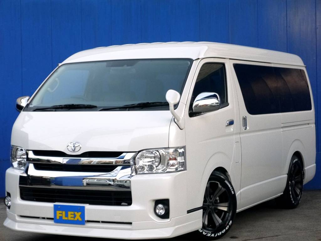 新車ハイエースワゴンＧＬ オリジナルシートアレンジＲ１ ツインナビが入庫しました！！