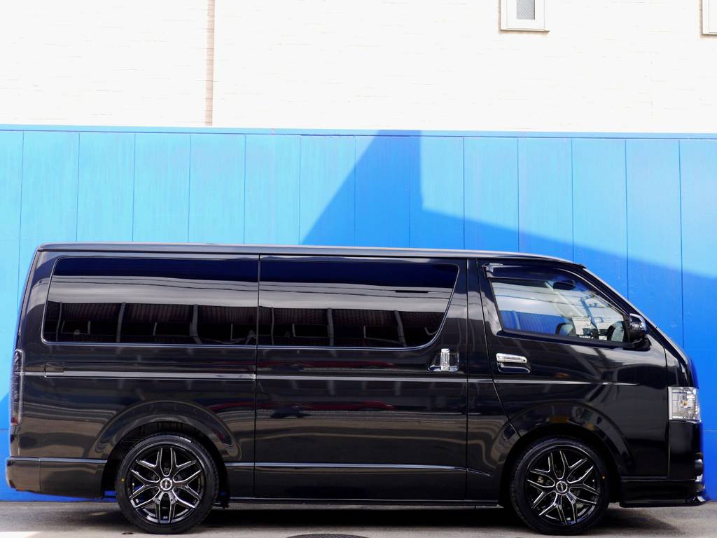 メーカーオプション 両側スライドドア完備！！１．５インチローダウン済！！高さ変更にてご納車となりますのでご安心ください！！