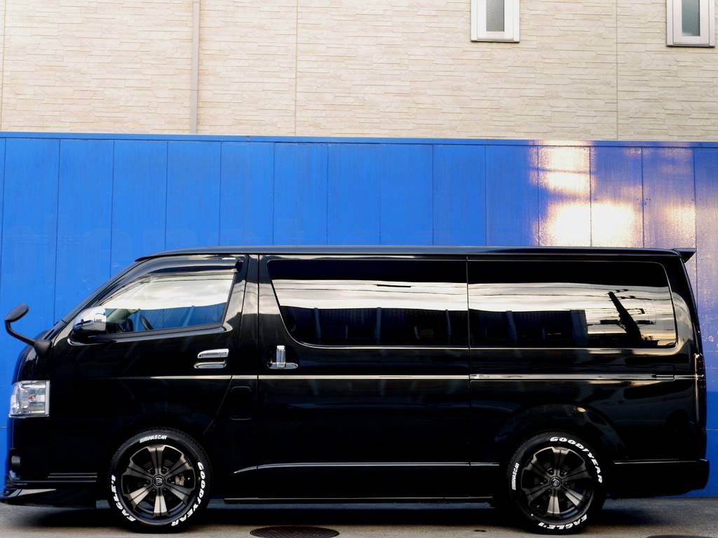メーカーオプション 両側パワースライドドア完備！！フルエアロの追加オーダーもお任せください！！