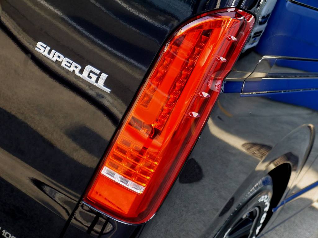 トムス ＬＥＤテールレンズをセット！！