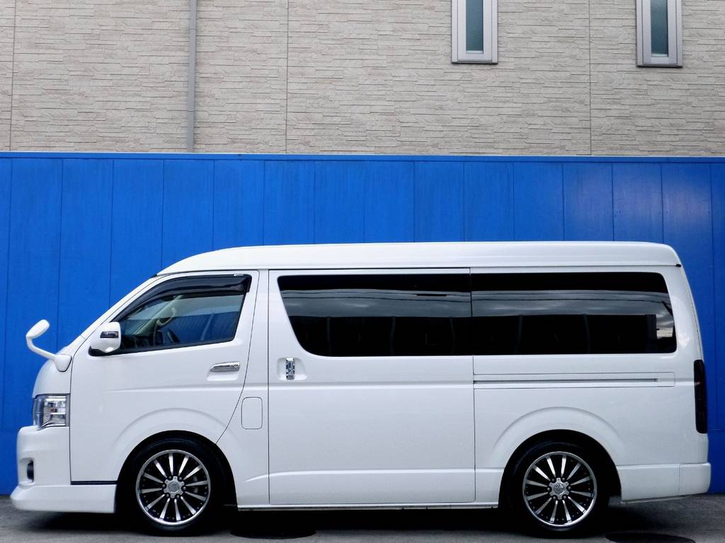 メーカーオプション パワースライドドア完備！！フルエアロの追加オーダーもお任せください。