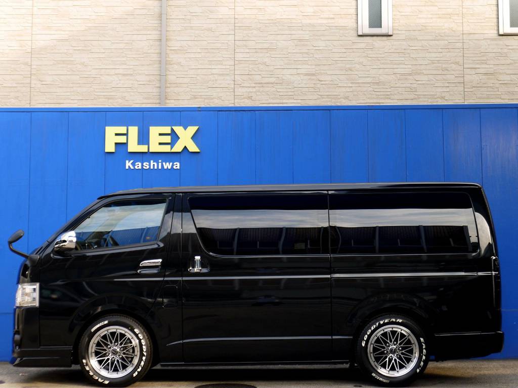 メーカーオプション 両側パワースライドドア完備！！フルエアロの追加オーダーもお任せください！！
