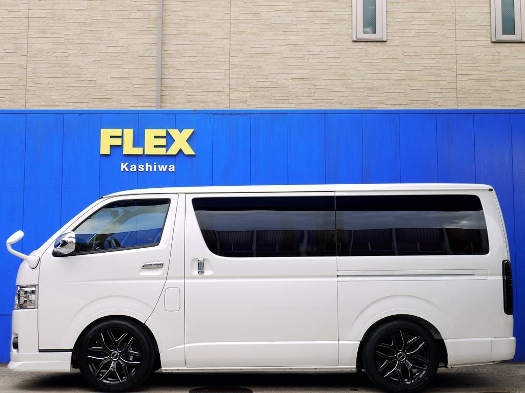 メーカーオプション 両側パワースライドドア完備！！フルエアロの追加オーダーもお任せください！！