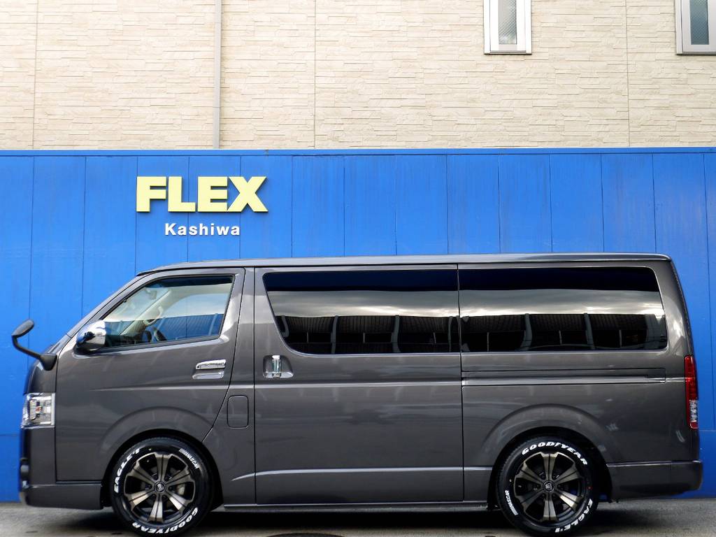 メーカーオプション 両側パワースライドドア完備！！フルエアロの追加オーダーもお任せください！！