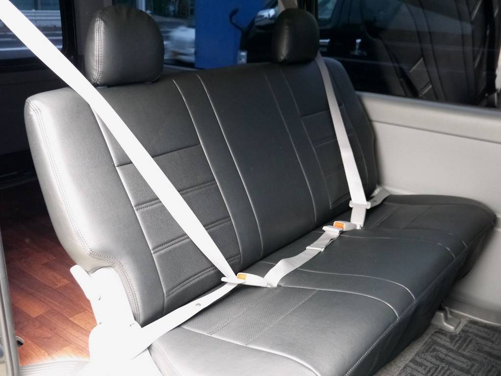 メーカーオプション 後席専用シートベルト完備！！