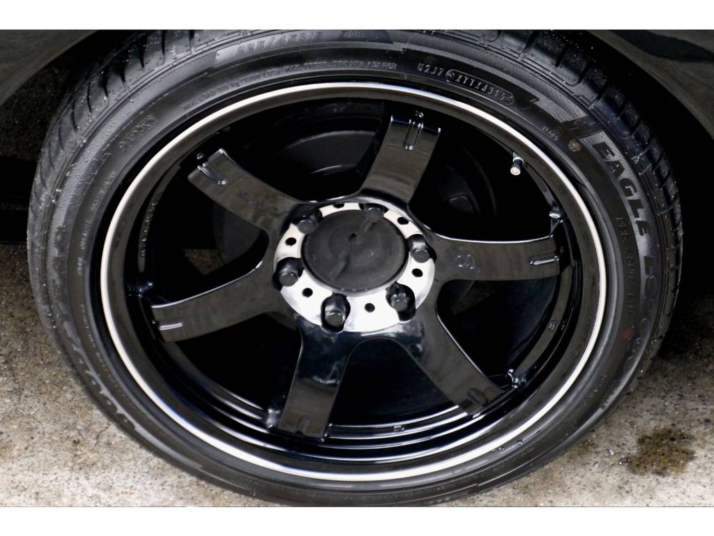 足元にはバックナイン ＧＬ改１８インチアルミをセット！！
