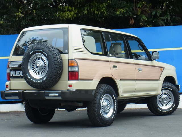 CLASSIC STYLEな９５プラドが仲間入り！