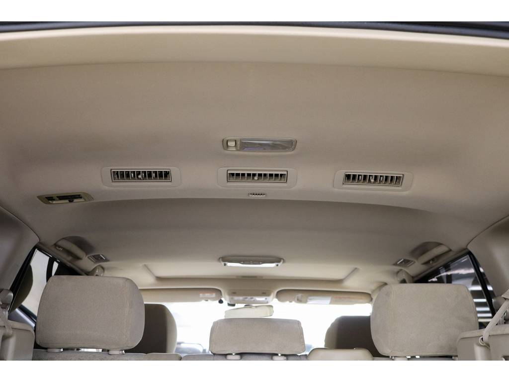 内装の状態も良い１台です