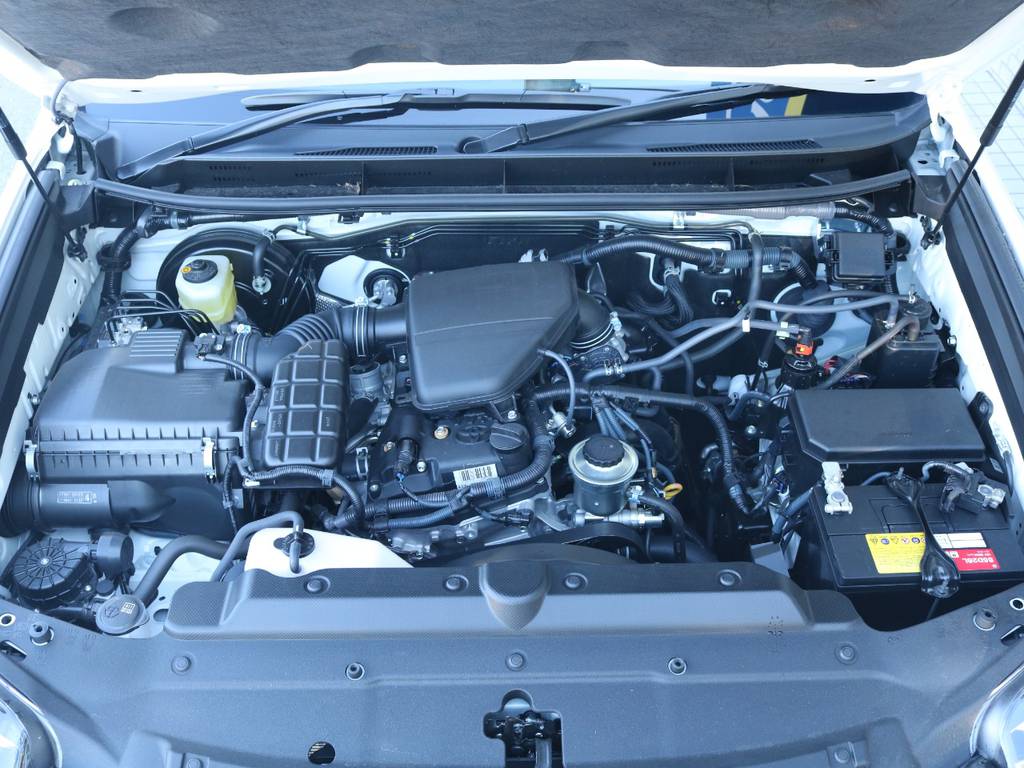 2.7Lガソリンエンジン搭載！４ＷＤながら低排気量でコストを抑えつつアクティブに使えます！