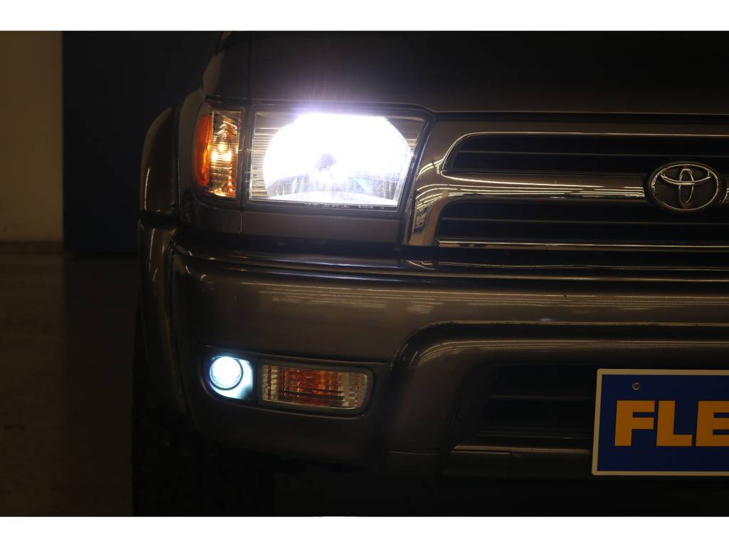 ＨＩＤヘッドライト☆ＬＥＤテールランプ☆