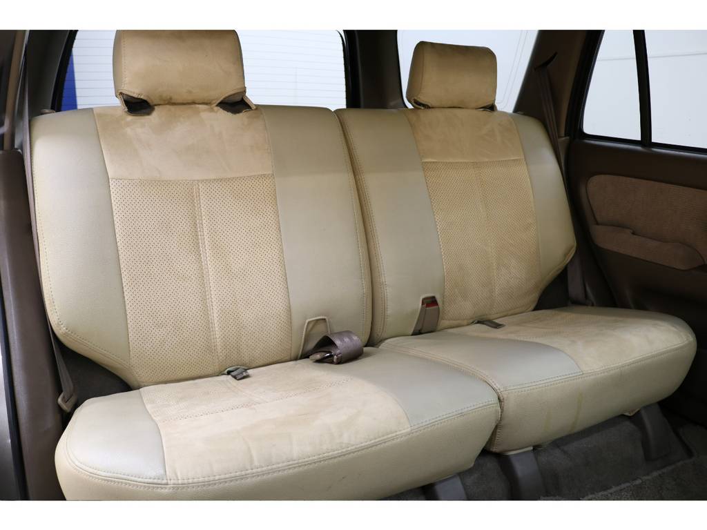 後部座席になります☆