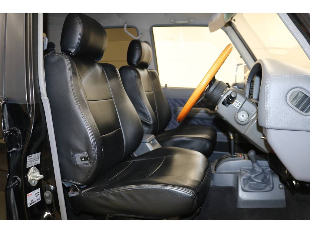 社外シートカバー装着済みです♪