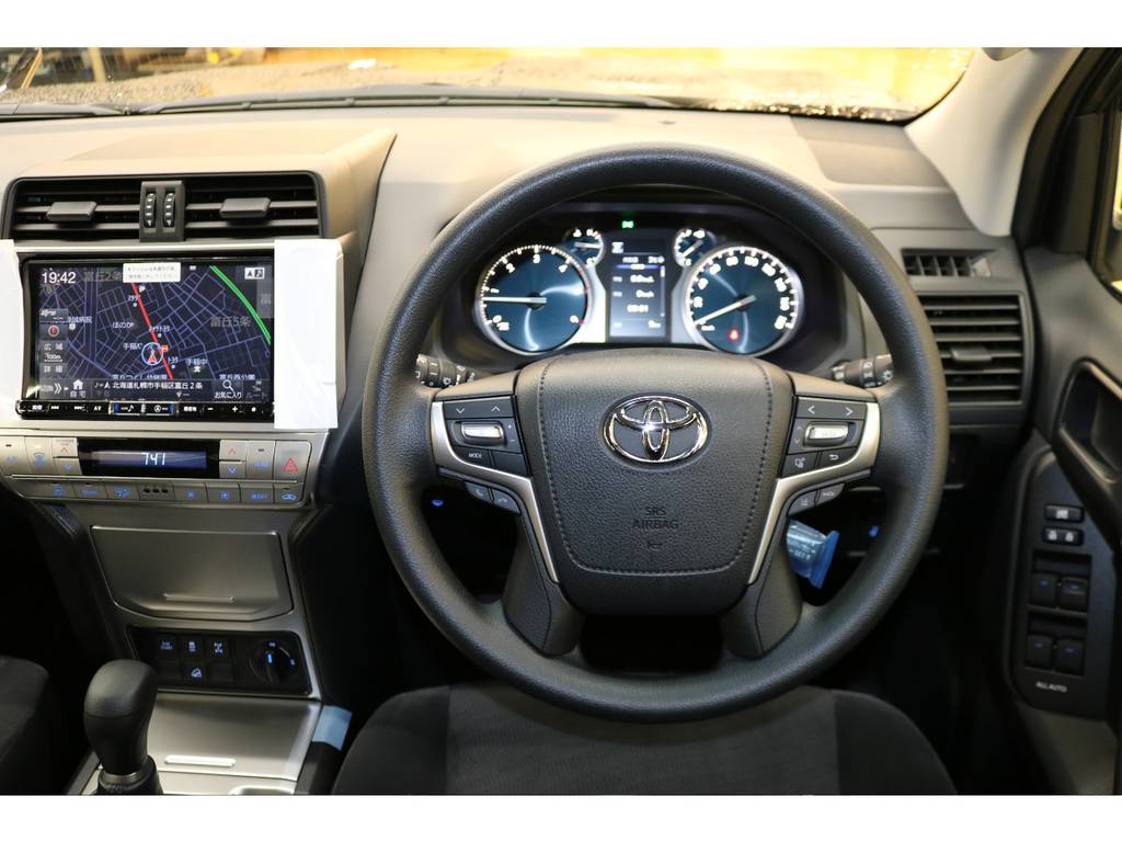 ステアリングスイッチ付き♪