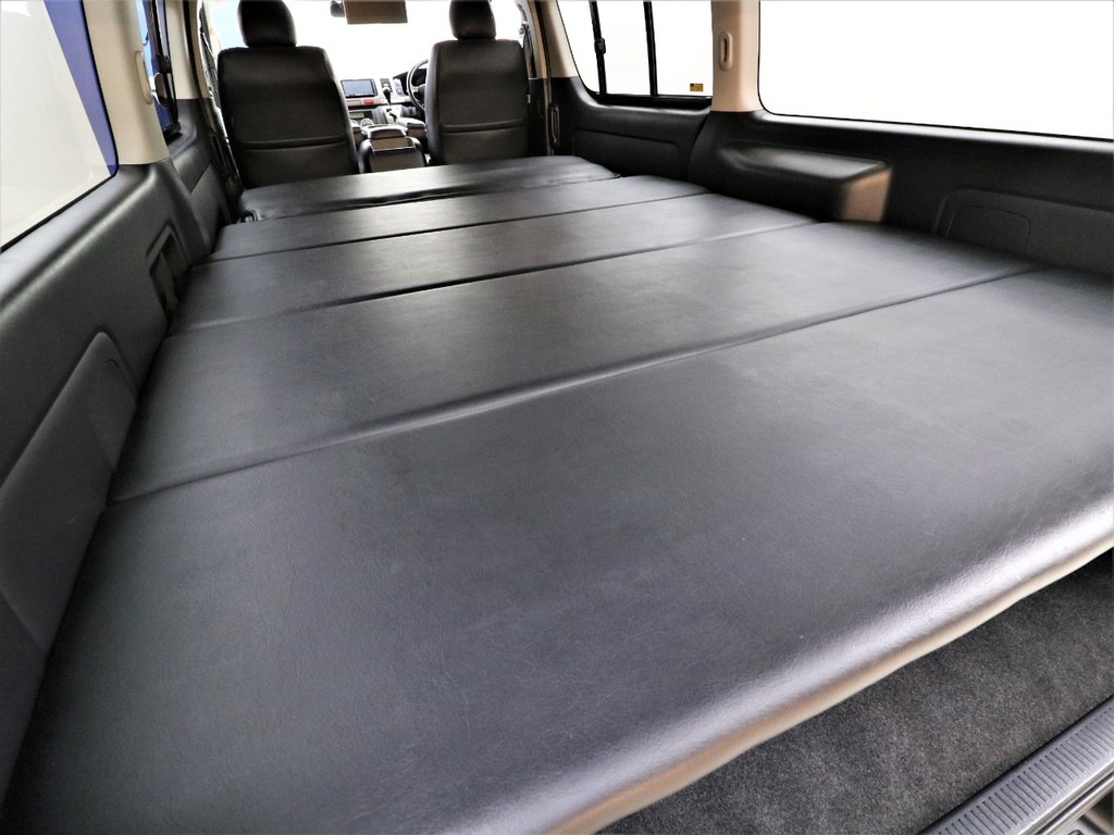 ベッドキット付きなので車中泊も出来ちゃいます！