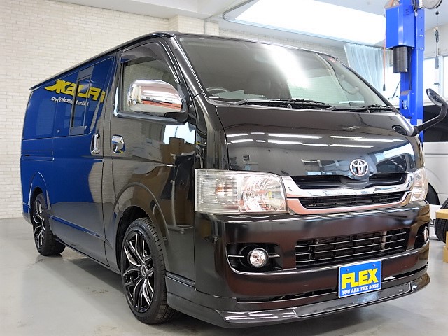 お仕事・プライベート使いにもってこいのハイエースです！
