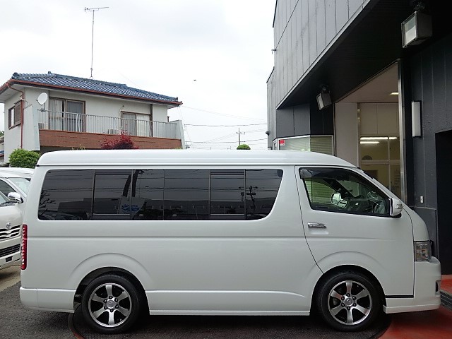 １インチローダウン済み！！車高も気にせずお乗り頂けます！！