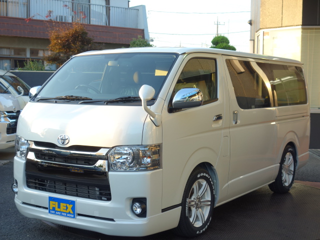 外装はシンプルながら主要カスタムを行っております！