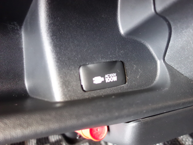 １００Ｖ電源、ＳＲＳエアバック装備！！