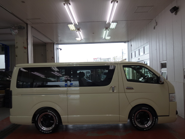 新車Ｓ－ＧＬ特設ライトイエローガソリン入庫しました！！納期に時間のかかるライトイエロー！！