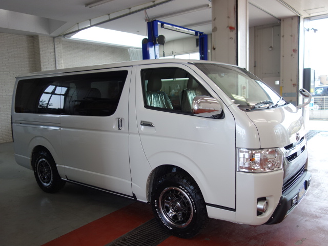 新車５０周年特別仕様車２８００ディーゼル４ＷＤナビパッケージ完成しました！！