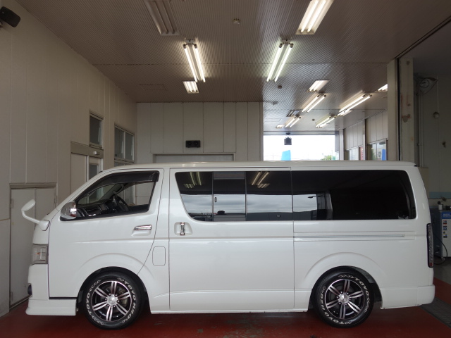 買取直販２４年３型後期モデルスーパーＧＬパールホワイト入庫致しました！！社外パーツ多数装備！！