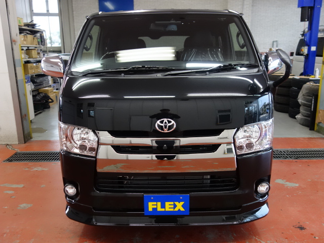新車ハイエースＶダークプライムⅡ２０００ガソリンナビパッケージ完成！！即納車可能になります！！