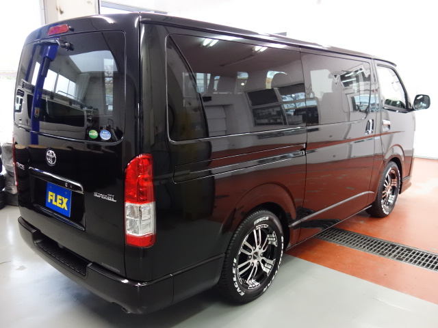 新車ハイエースＶダークプライムⅡ２０００ガソリンナビパッケージ完成！！即納車可能になります！！