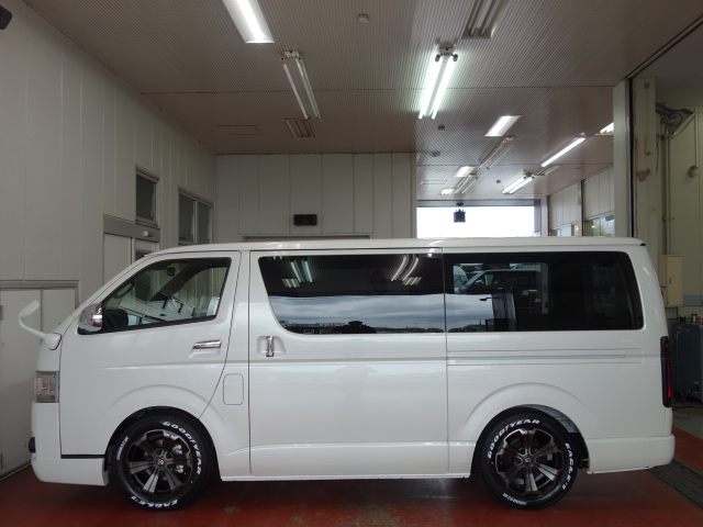 新車ダークプライムⅡ２８００ディーゼルターボナビパッケージ完成致しました！！店頭在庫車、即納車可能になります！！