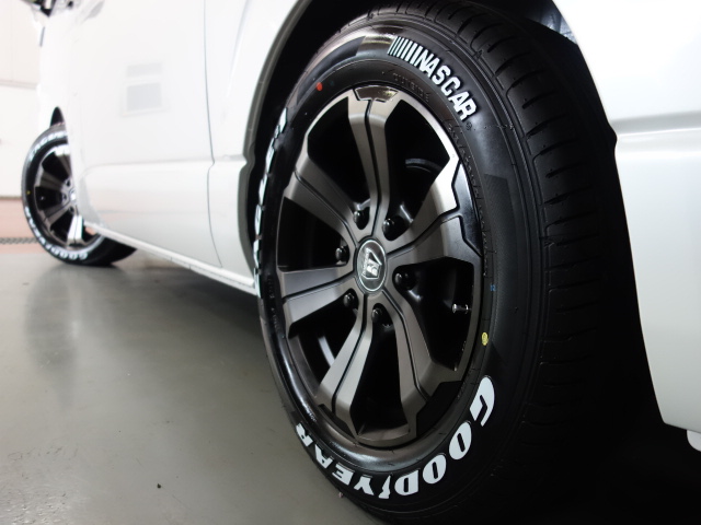 新車ダークプライムⅡ２８００ディーゼルターボナビパッケージ完成致しました！！店頭在庫車、即納車可能になります！！