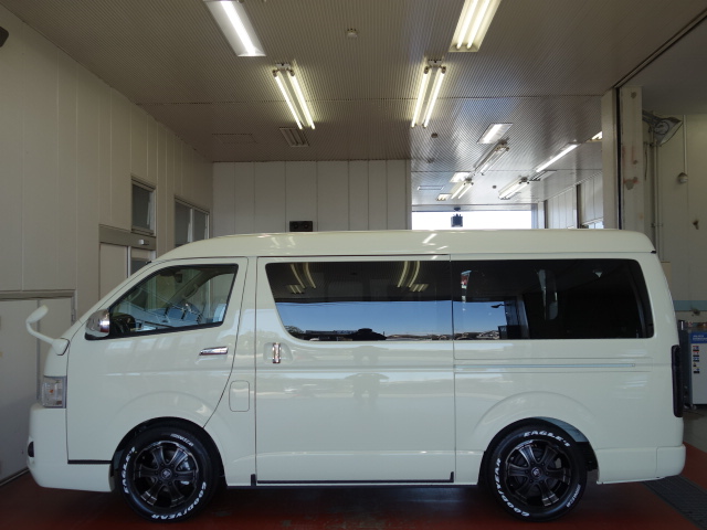 新車ワゴンＧＬ特設ライトイエロー４ＷＤファミリーに好評のＶｅｒ１シートアレンジツインナビパッケージ完成致しました！！