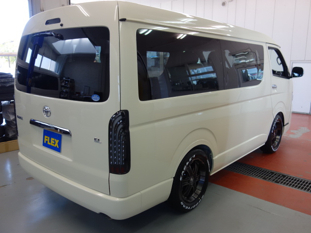 新車ワゴンＧＬ特設ライトイエロー４ＷＤファミリーに好評のＶｅｒ１シートアレンジツインナビパッケージ完成致しました！！