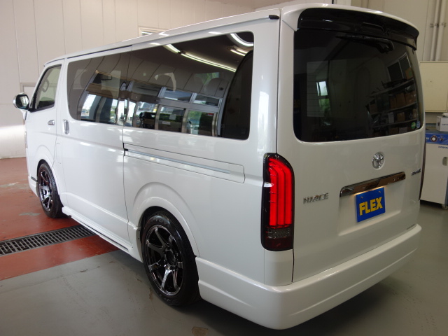 新車ハイエースＶダークプライムⅡバックナインフルエアロＫＩＴ完成致しました！！店頭在庫車、即納車可能になります！！