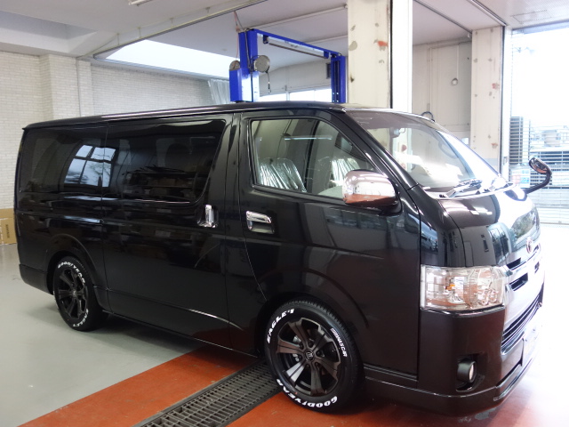 新車ハイエースＶダークプライムⅡ２０００ガソリン両側パワースライドドア装備ナビパッケージ完成致しました！！