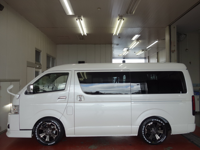 新型ハイエースワゴンＧＬツインナビパッケージ完成致しました！！店頭在庫車、即納車可能になります！！