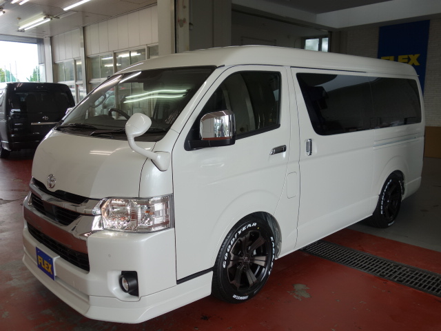 新型ハイエースワゴンＧＬツインナビパッケージ完成致しました！！店頭在庫車、即納車可能になります！！