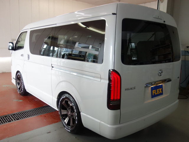 新型ハイエースワゴンＧＬツインナビパッケージ完成致しました！！店頭在庫車、即納車可能になります！！